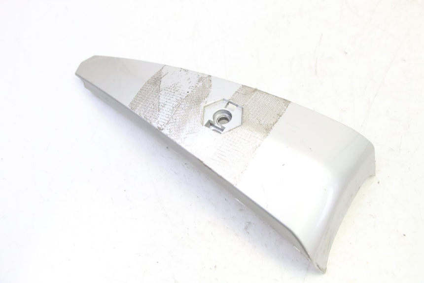 photo de JONCTION CARENAGE AVANT PIAGGIO LIBERTY 4T 50 (2009 - 2015) - Gros plan technique