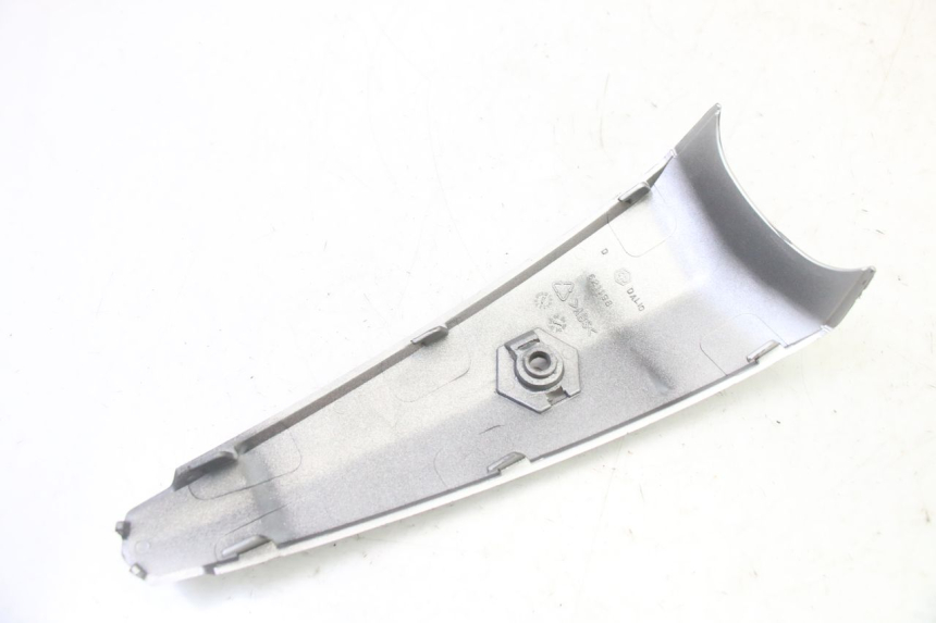 photo de JONCTION CARENAGE AVANT PIAGGIO LIBERTY 4T 50 (2009 - 2015) - Vue d’ensemble