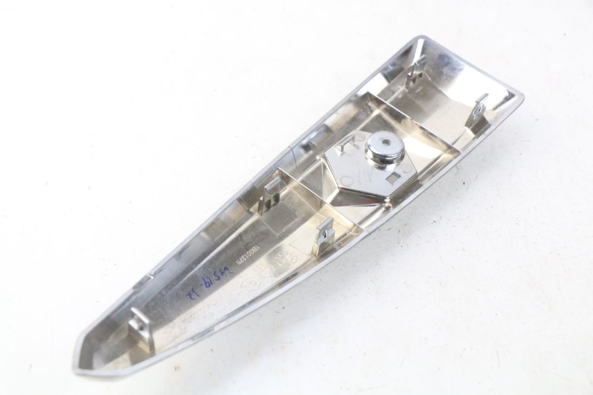 photo de JONCTION CARENAGE AVANT PIAGGIO LIBERTY IGET 4T 50 (2015 - 2020) - Points de fixation