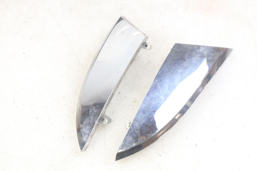 photo de JONCTION CARENAGE AVANT SYM MIO 50 (2011 - 2017) - Détail de la pièce