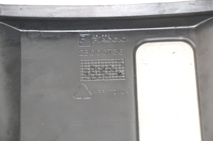 photo de JONCTION CARENAGE AVANT PIAGGIO MP3 HPE 500 (2019 - 2022) - Détail de la pièce