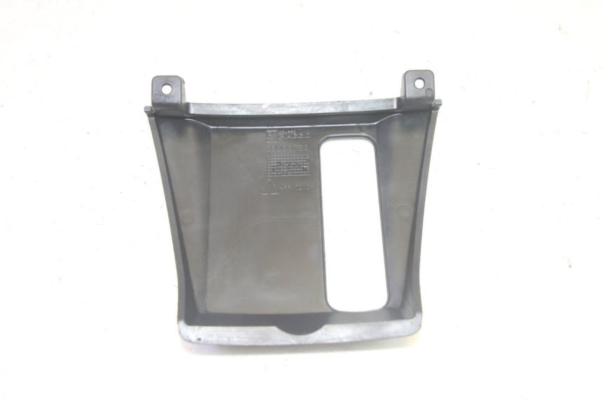 photo de JONCTION CARENAGE AVANT PIAGGIO MP3 HPE 350 (2018 - 2020) - Zoom état d’usage