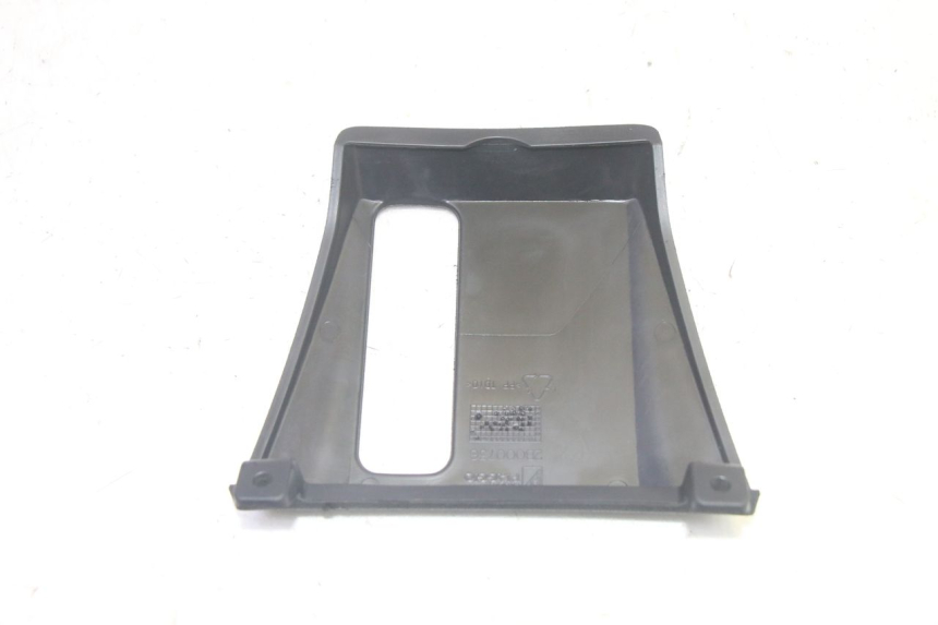 photo de JONCTION CARENAGE AVANT PIAGGIO MP3 HPE 350 (2018 - 2020) - Autre angle de vue