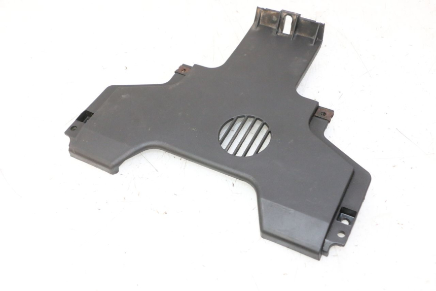 photo de JONCTION CARENAGE AVANT PIAGGIO MP3 LT 300 (2010 - 2016) - Gros plan technique