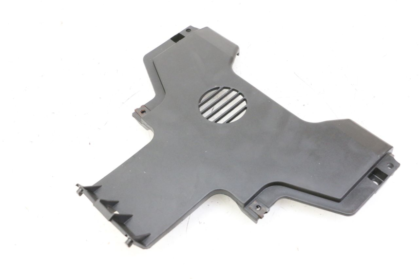 photo de JONCTION CARENAGE AVANT PIAGGIO MP3 500 (2014 - 2017) - Vue principale