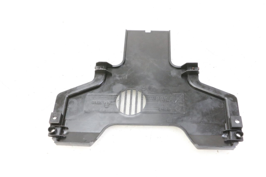 photo de JONCTION CARENAGE AVANT PIAGGIO MP3 500 (2014 - 2017) - Détail de la pièce