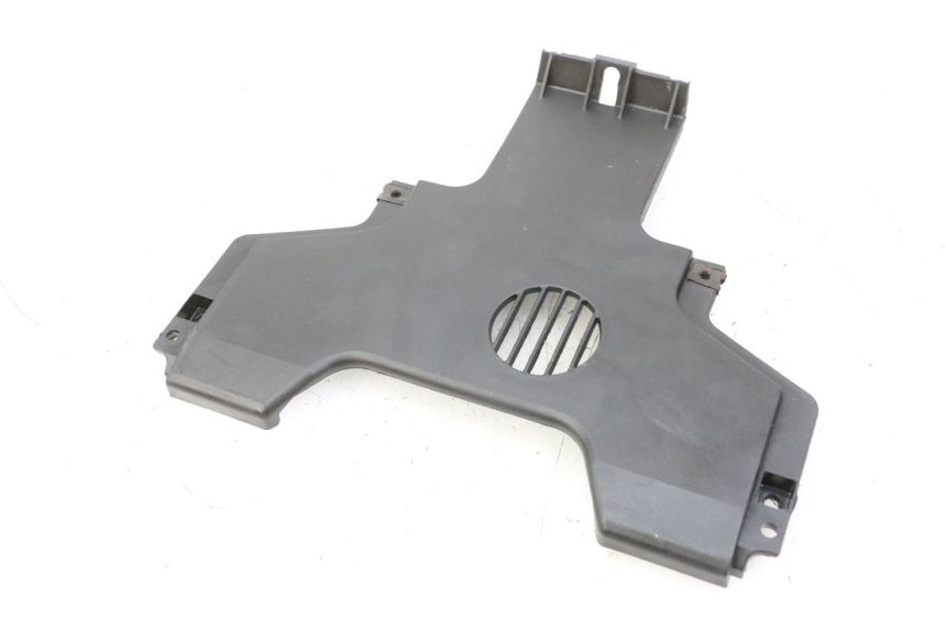 photo de JONCTION CARENAGE AVANT PIAGGIO MP3 500 (2014 - 2017) - Autre angle de vue