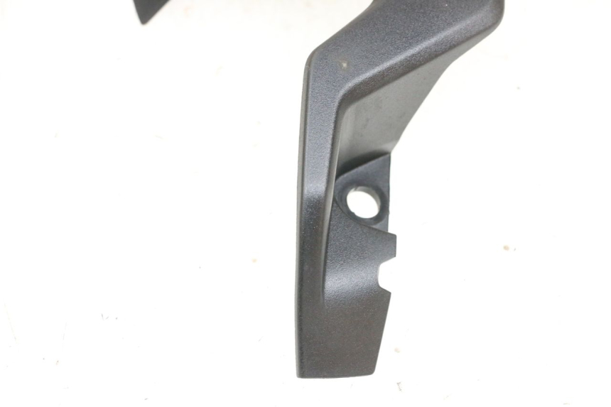 photo de JONCTION CARENAGE AVANT YAMAHA MT-07 MT07 ABS 700 (2018 - 2020) - Points de fixation