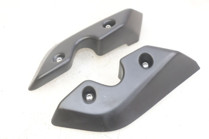 photo de JONCTION CARENAGE AVANT YAMAHA MT ABS 125 (2014 - 2018) - Zoom état d’usage