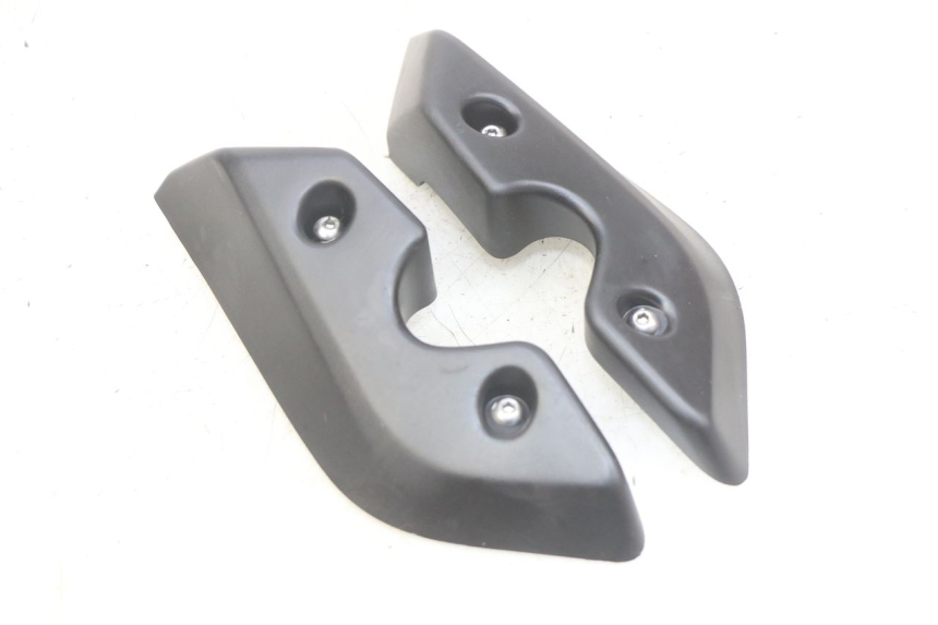 photo de JONCTION CARENAGE AVANT YAMAHA MT ABS 125 (2014 - 2018) - Autre angle de vue