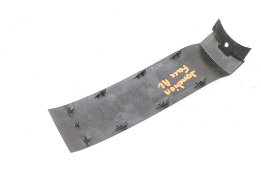 photo de JONCTION CARENAGE AVANT YAMAHA NEO'S CORE 1 (2022 - 2026) - Zoom état d’usage