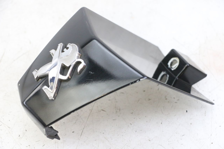 photo de JONCTION CARENAGE AVANT PEUGEOT CITYSTAR 2T 50 (2018 - 2021) - Gros plan technique