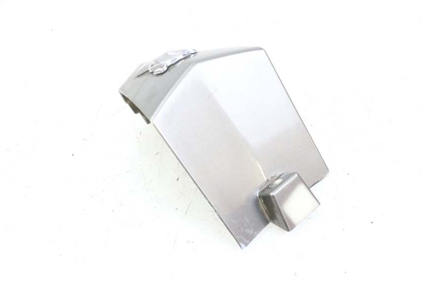 photo de JONCTION CARENAGE AVANT PEUGEOT CITYSTAR 50 (2013 - 2017) - Gros plan technique