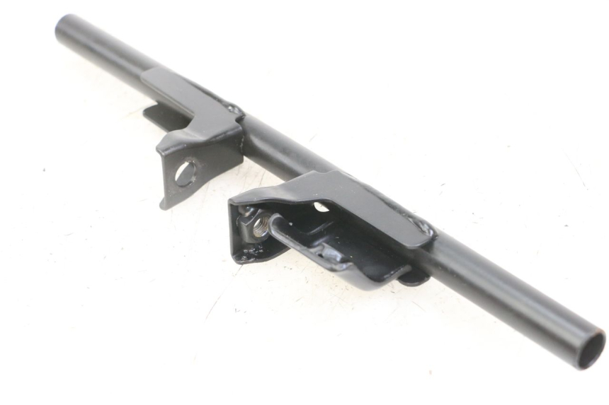 photo de JONCTION CARENAGE AVANT ROYAL ENFIELD HYMALAYAN 410 (2016 - 2023) - Détail de la pièce