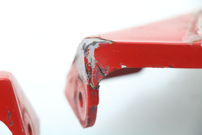 photo de JONCTION CARENAGE AVANT APRILIA RS AF-1 125 (1990 - 1993) - Points de fixation