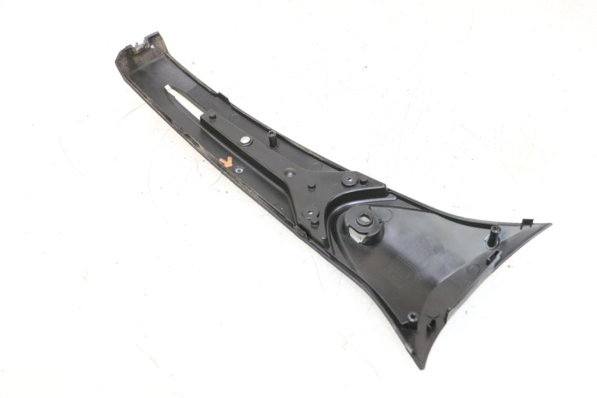 photo de JONCTION CARENAGE AVANT JM MOTORS SANTANA 50 (2014 - 2023) - Autre angle de vue