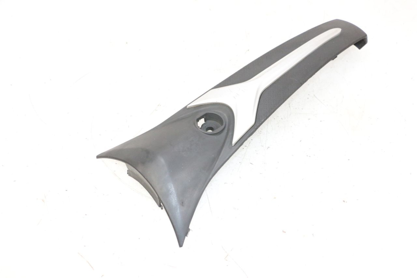 photo de JONCTION CARENAGE AVANT JM MOTORS SANTANA 50 (2014 - 2023) - Points de fixation