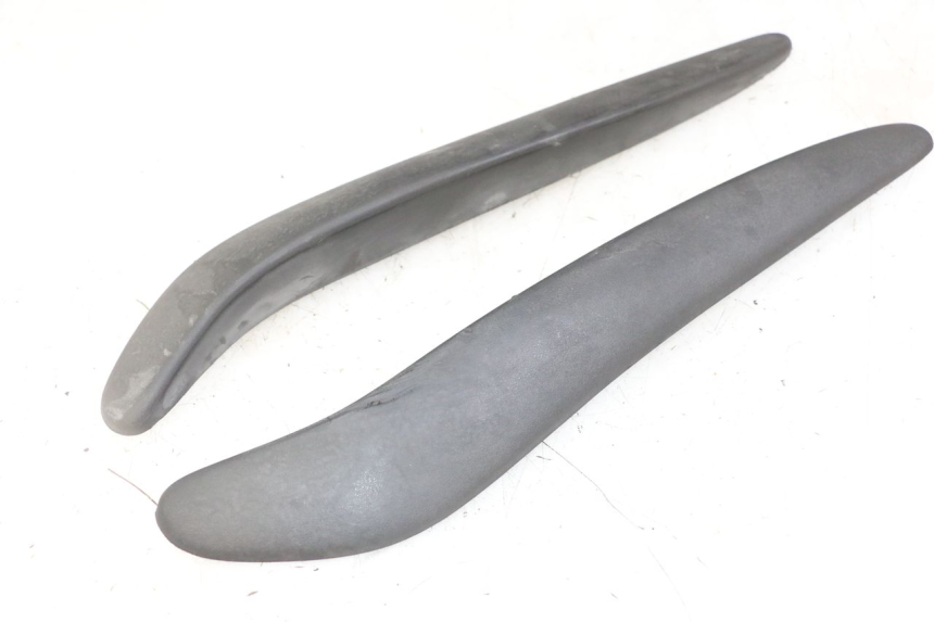 photo de JONCTION CARENAGE AVANT APRILIA SCARABEO GT TOURING 125 (1999 - 2005) - Vue principale