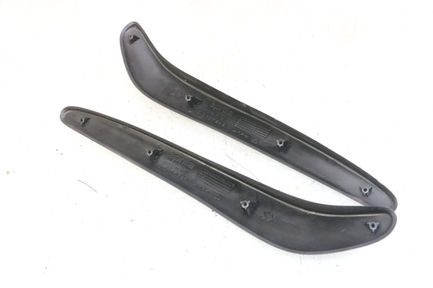 photo de JONCTION CARENAGE AVANT APRILIA SCARABEO GT TOURING 125 (1999 - 2005) - Autre angle de vue