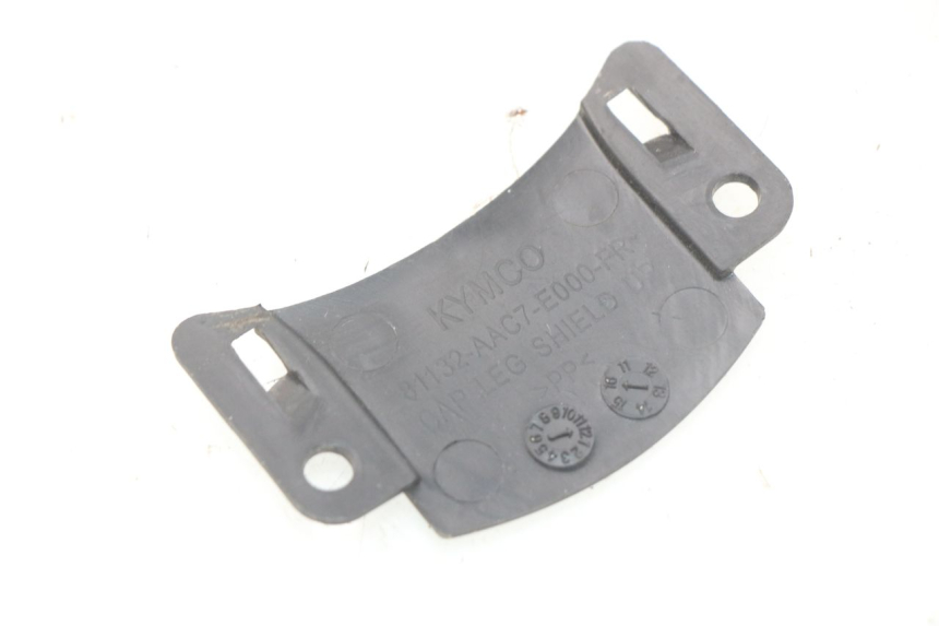 photo de JONCTION CARENAGE AVANT SUP KYMCO AGILITY 4T 50 (2018 - 2022) - Détail de la pièce