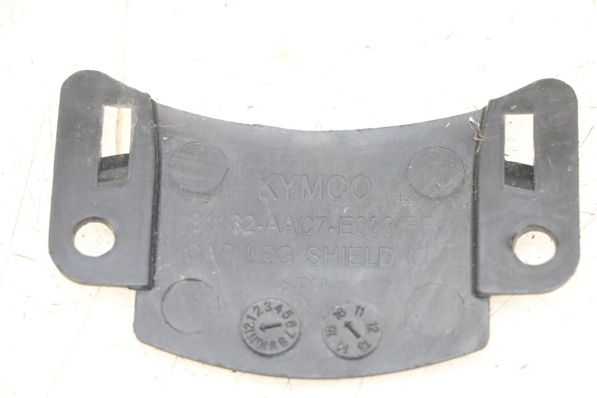 photo de JONCTION CARENAGE AVANT SUP KYMCO AGILITY 4T 50 (2018 - 2022) - Détail de la pièce