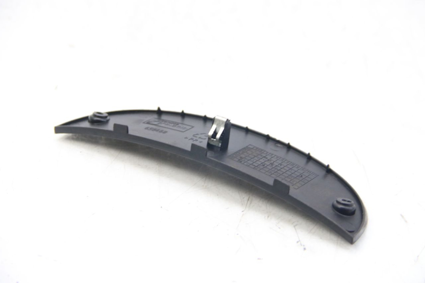 photo de JONCTION CARENAGE AVANT SUP PIAGGIO BEVERLY 125 (2010 - 2015) - Détail de la pièce