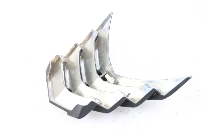 photo de JONCTION CARENAGE AVANT SUP PEUGEOT CITYSTAR 50 (2013 - 2017) - Zoom état d’usage