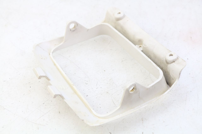 photo de JONCTION CARENAGE AVANT SUP SUZUKI CP 80 (1985 - 1996) - Zoom état d’usage