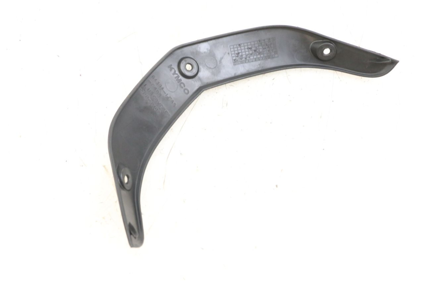 photo de JONCTION CARENAGE AVANT SUP KYMCO DINK 4T 50 (2007 - 2018) - Détail de la pièce