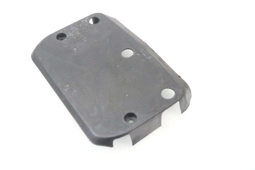 photo de JONCTION CARENAGE AVANT SUP TNT MOTOR FASTINO 4T 50 (2013 - 2019) - Zoom état d’usage