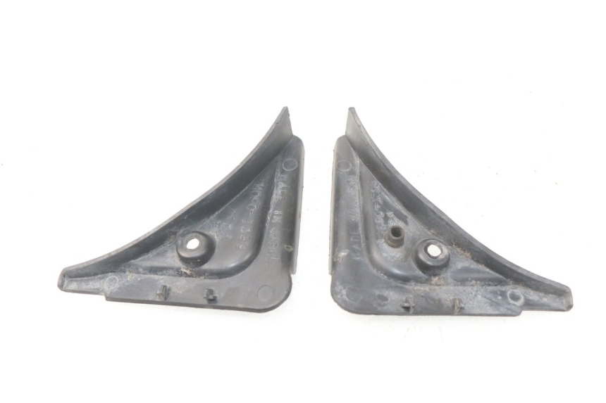 photo de JONCTION CARENAGE AVANT SUP KAWASAKI GPZ S 500 (1994 - 2005) - Détail de la pièce