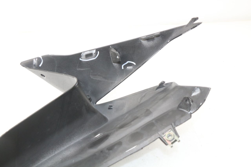 photo de JONCTION CARENAGE AVANT SUP SUZUKI GSX-R GSXR 750 (2011 - 2016) - Points de fixation