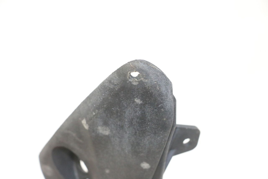 photo de JONCTION CARENAGE AVANT SUP PIAGGIO IE MP3 YOURBAN 300 (2011 - 2016) - Détail de la pièce