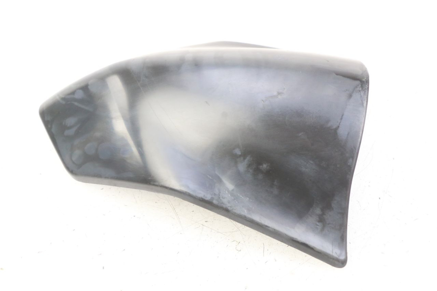 photo de JONCTION CARENAGE AVANT SUP RIDE KALLIO 50 (2010 - 2019) - Gros plan technique