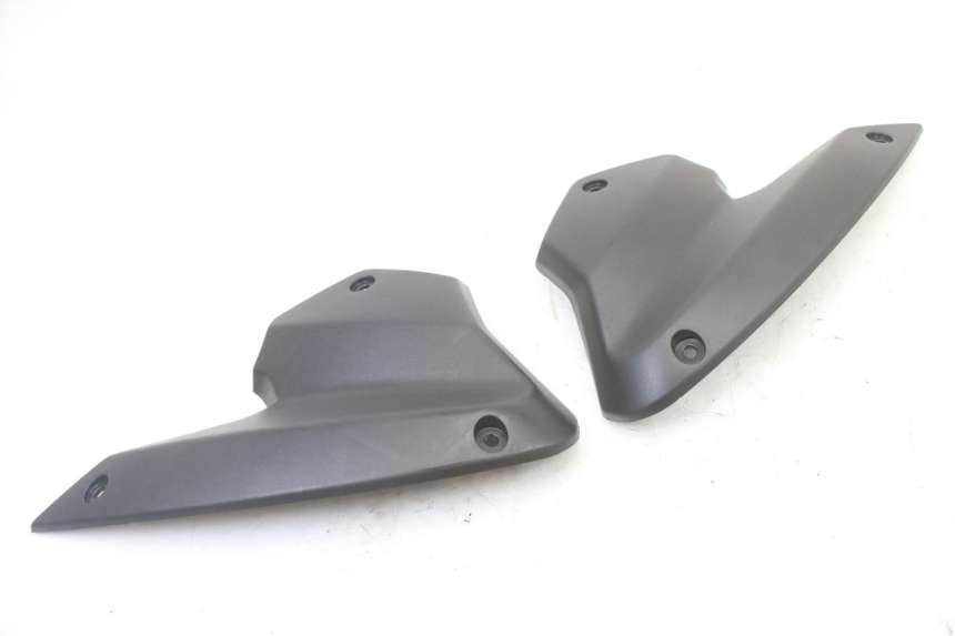 photo de JONCTION CARENAGE AVANT SUP PEUGEOT KISBEE 4T 50 (2018 - 2022) - Autre angle de vue