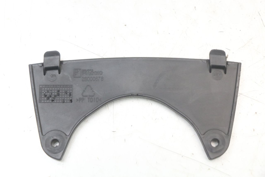photo de JONCTION CARENAGE AVANT SUP PIAGGIO MP3 HPE 350 (2018 - 2020) - Zoom état d’usage