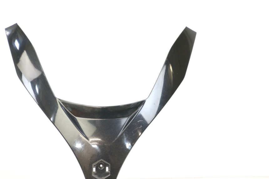 photo de JONCTION CARENAGE AVANT SUP PIAGGIO MP3 125 (2006 - 2014) - Gros plan technique