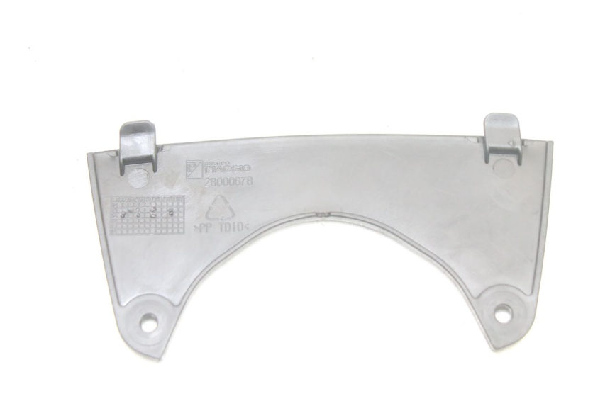 photo de JONCTION CARENAGE AVANT SUP PIAGGIO MP3 500 (2014 - 2017) - Autre angle de vue