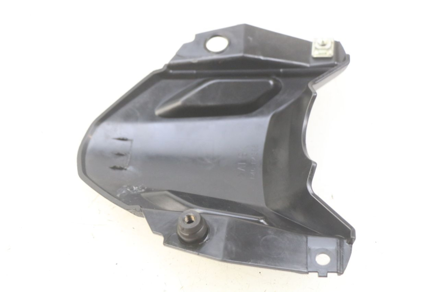 photo de JONCTION CARENAGE AVANT SUP YAMAHA MT-07 MT07 700 (2018 - 2020) - Zoom état d’usage