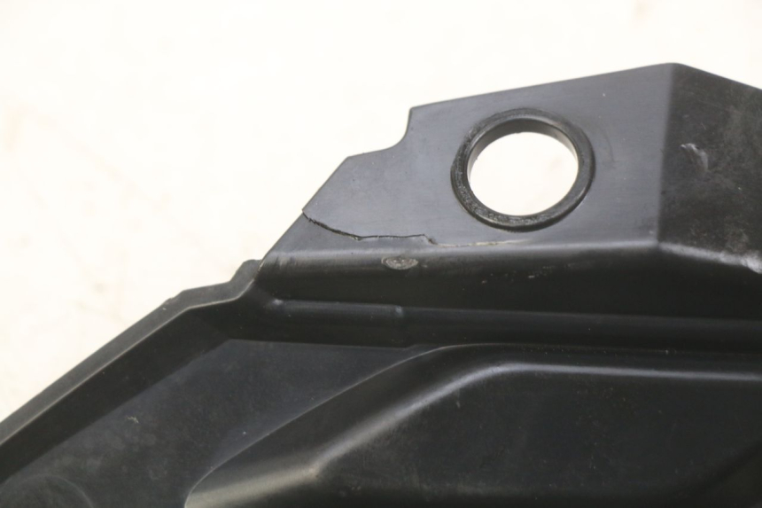 photo de JONCTION CARENAGE AVANT SUP YAMAHA MT-07 MT07 700 (2018 - 2020) - Autre angle de vue