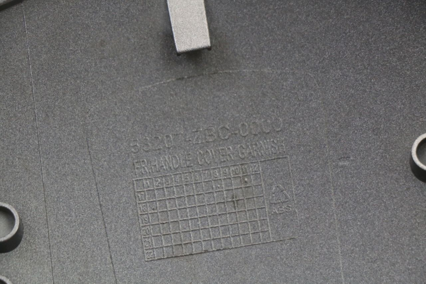 photo de JONCTION CARENAGE AVANT SUP PEUGEOT BELVILLE 125 (2017 - 2021) - Vue d’ensemble