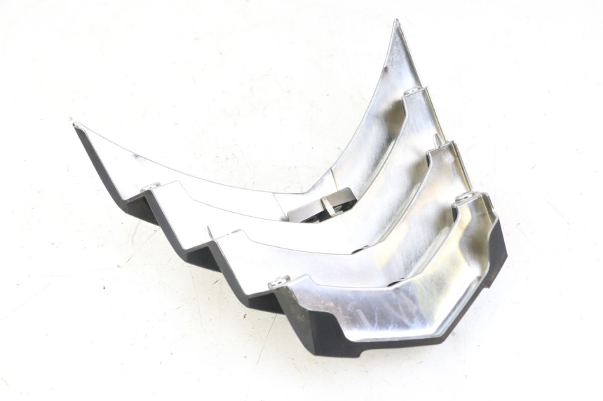 photo de JONCTION CARENAGE AVANT SUP PEUGEOT CITYSTAR 50 (2013 - 2017) - Détail de la pièce