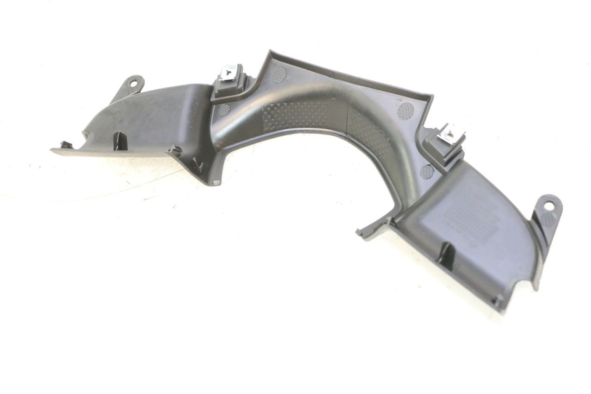 photo de JONCTION CARENAGE AVANT SUP JM MOTORS R-MAX TECH 50 (2024 - 2026) - Détail de la pièce