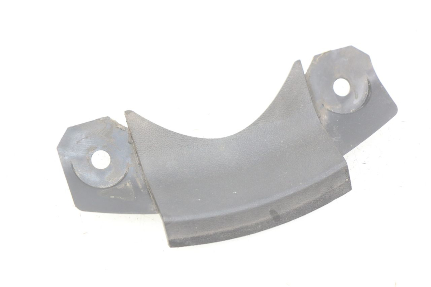 photo de JONCTION CARENAGE AVANT SUP KYMCO SENTO 50 (2008 - 2013) - Détail de la pièce