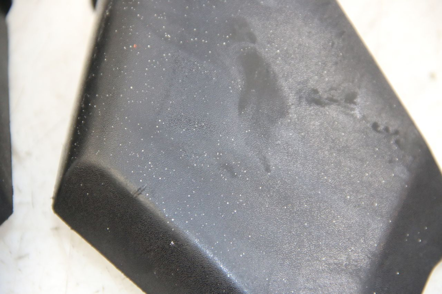 photo de JONCTION CARENAGE AVANT SUP MBK SKYCRUISER 125 (2006 - 2009) - Zoom état d’usage