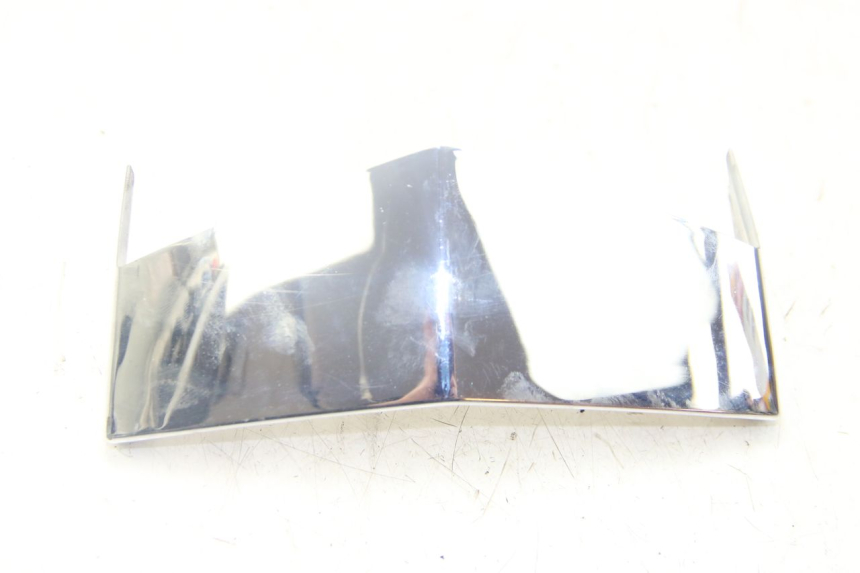 photo de JONCTION CARENAGE AVANT SUP PEUGEOT VIVACITY NEW 4T 50 (2008 - 2017) - Détail de la pièce