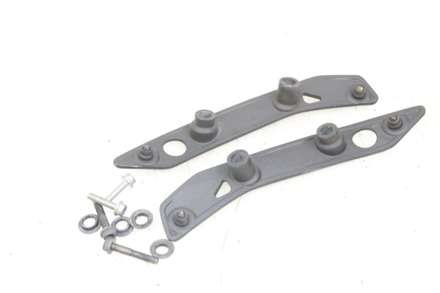 photo de JONCTION CARENAGE AVANT SUP YAMAHA XMAX X-MAX ABS 125 (2017 - 2020) - Détail de la pièce