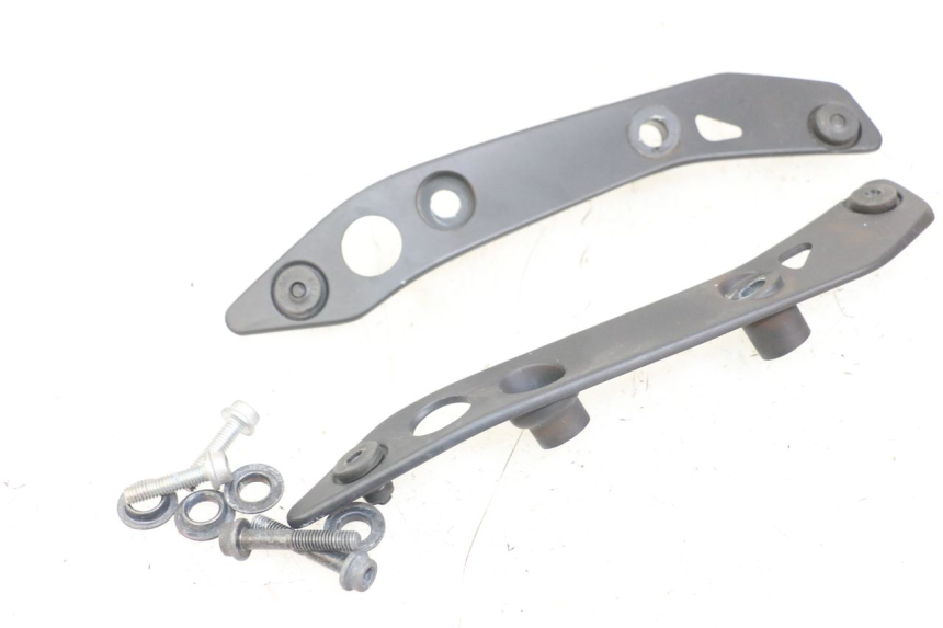 photo de JONCTION CARENAGE AVANT SUP YAMAHA XMAX X-MAX ABS 125 (2017 - 2020) - Zoom état d’usage