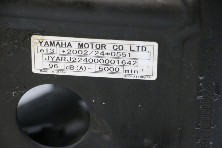 photo de JONCTION CARENAGE AVANT SUZUKI SV S 650 (2003 - 2009) - Gros plan technique