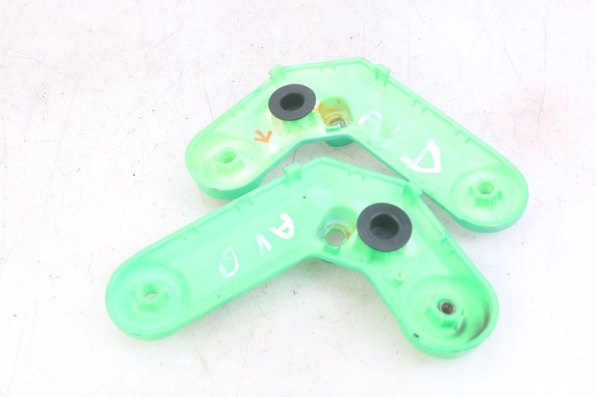 photo de JONCTION CARENAGE AVANT MOTRAC URBAN 4T 50 (2016 - 2024) - Zoom état d’usage